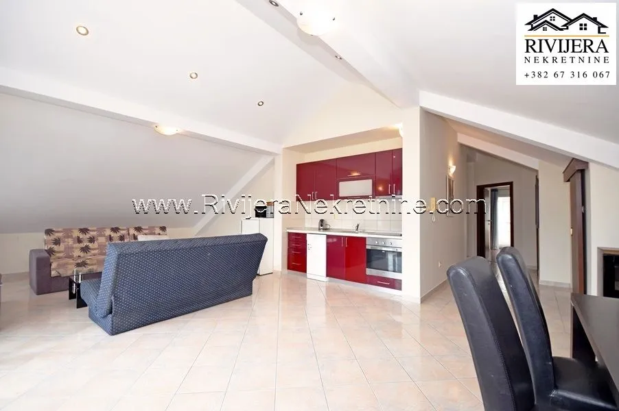 Prodaja, trosoban stan, 129m², Baošići, Herceg Novi