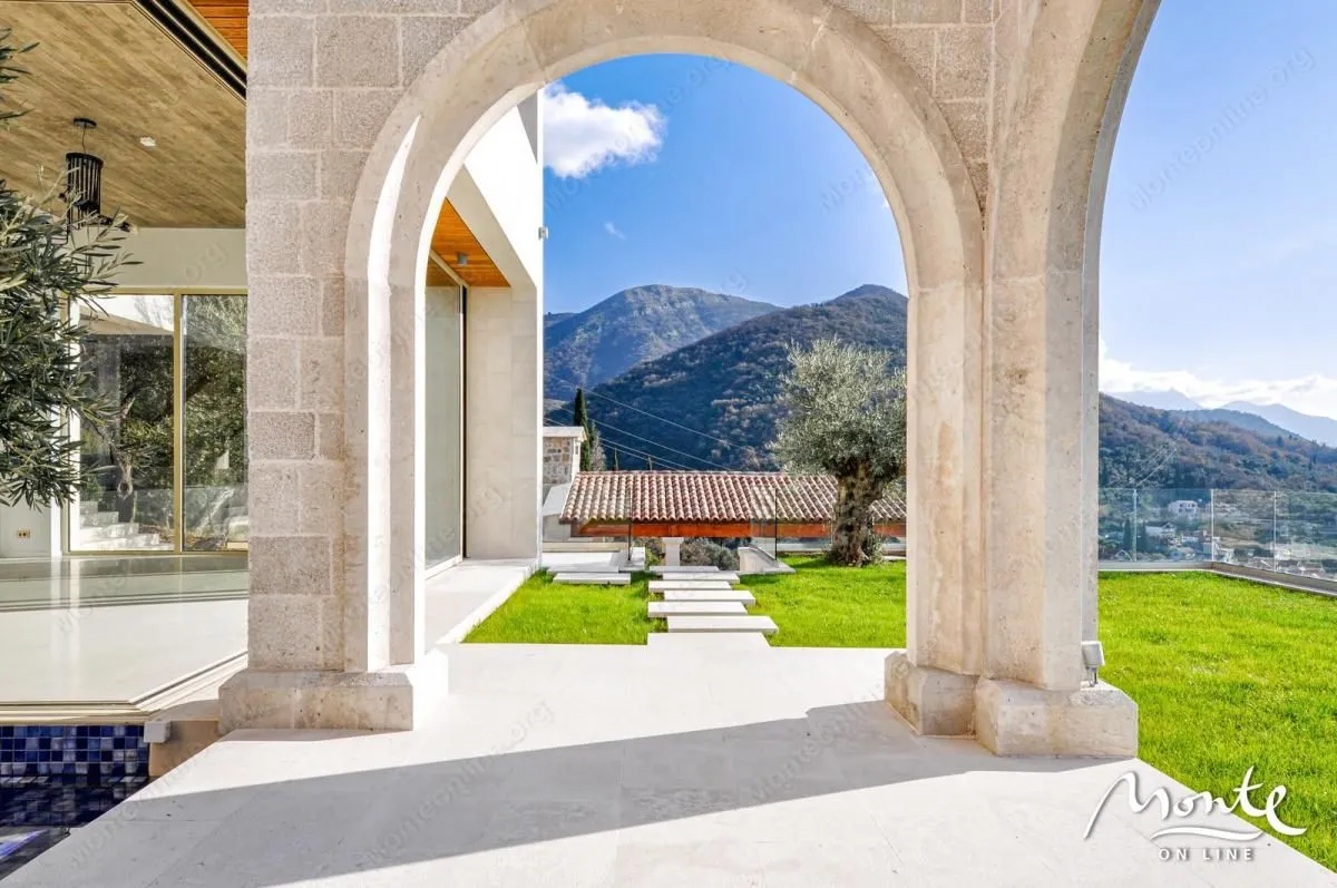 Prodaja, kuća, 791m², Donja Lastva, Tivat