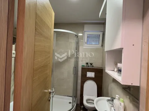 Rent, one bedroom apartment, 40m², Blok 9, Podgorica - image 10