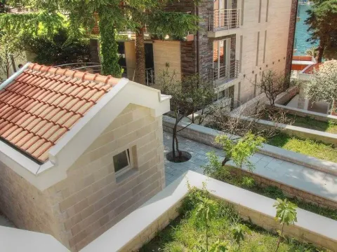 Sale, house, 500m², Dobrota, Kotor - image 3