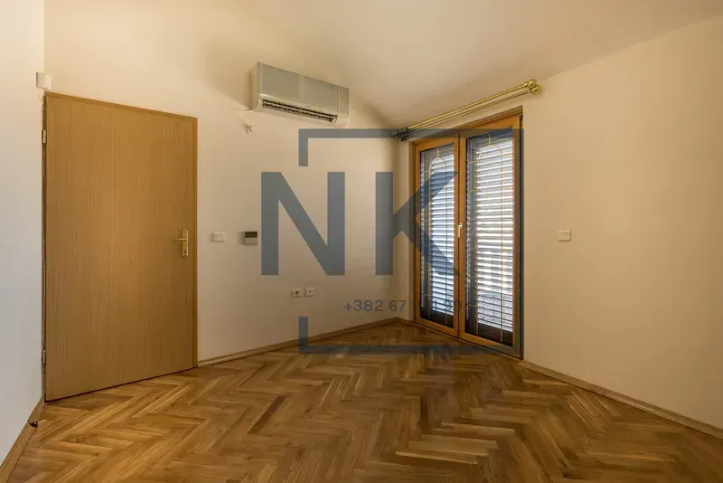 Rent, house, 370m², Zabjelo, Podgorica