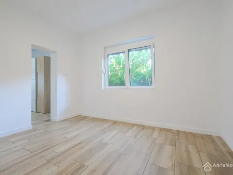Prodaja, kuća, 118m², Tivat, Crna Gora - image 6