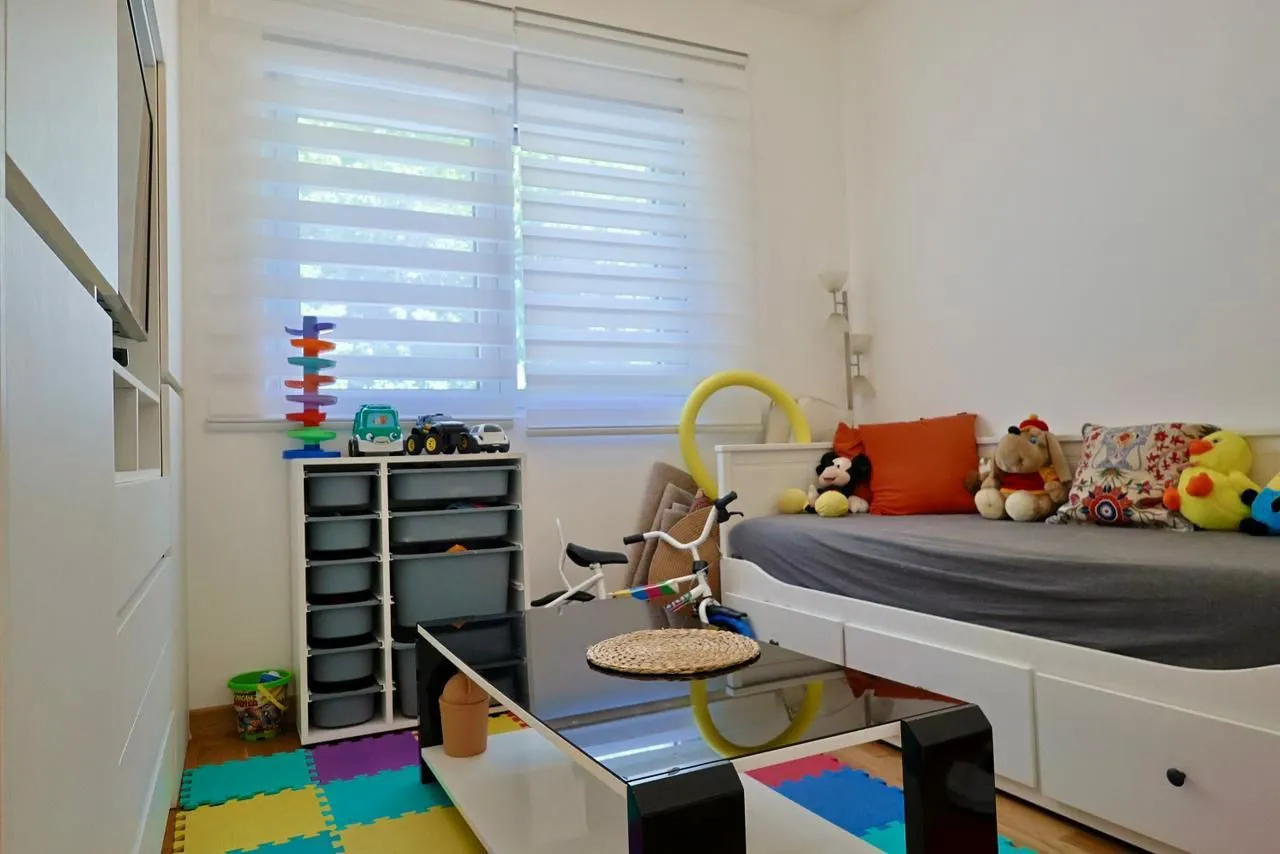 Prodaja, dvosoban stan, 106m², Dobrota, Kotor