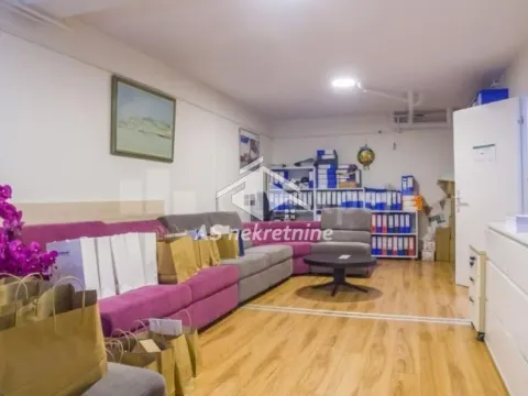 Izdavanje, kuća, 220m², Bezanijska Kosa 1, Bežanijska Kosa Sve Podlokacije - image 3