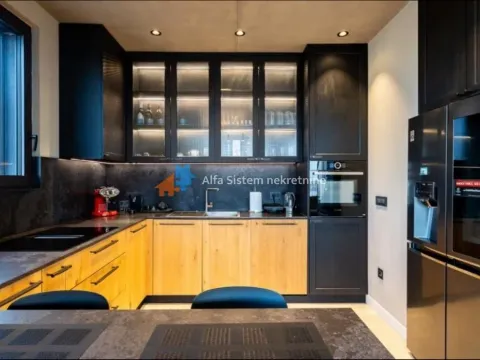 Izdavanje, trosoban stan, 193m², Stari Grad, Beograd - image 8