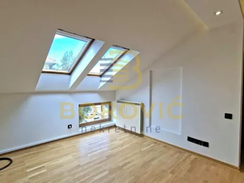 Izdavanje, poslovni prostor, 92m², Šumice, Beograd - image 2