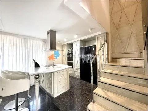 Rent, four bedroom apartment, 250m², Kalenić Pijaca, Vračar Sve Podlokacije - image 7