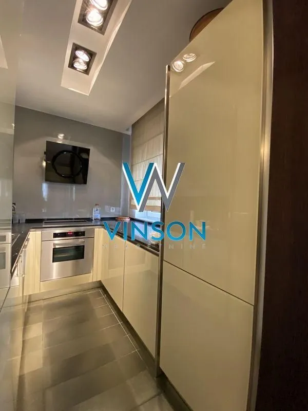 Prodaja, četvorosoban stan, 110m², Centar, Novi Sad