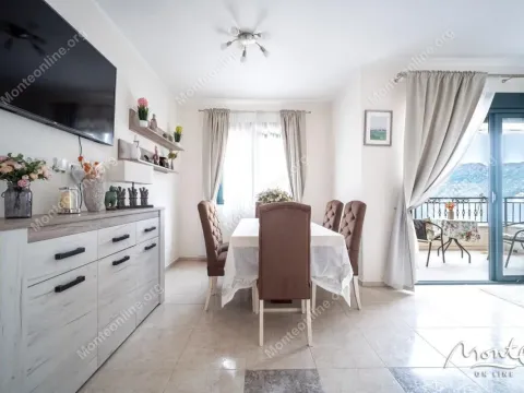 Sale, two bedroom apartment, 75m², Dobrota, Kotor - image 4