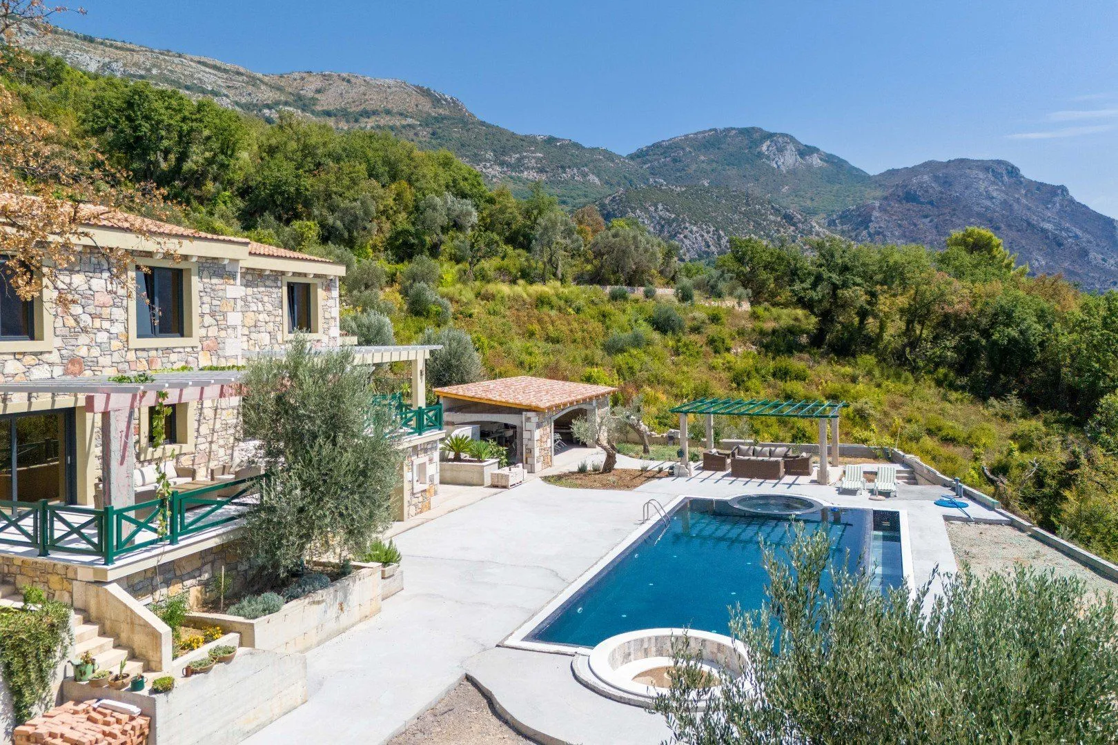 Sale, house, 500m², Buljarica, Budva