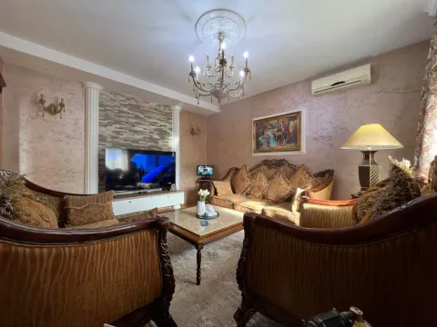 Izdavanje, kuća, 370m², Stari Aerodrom, Podgorica - image 5