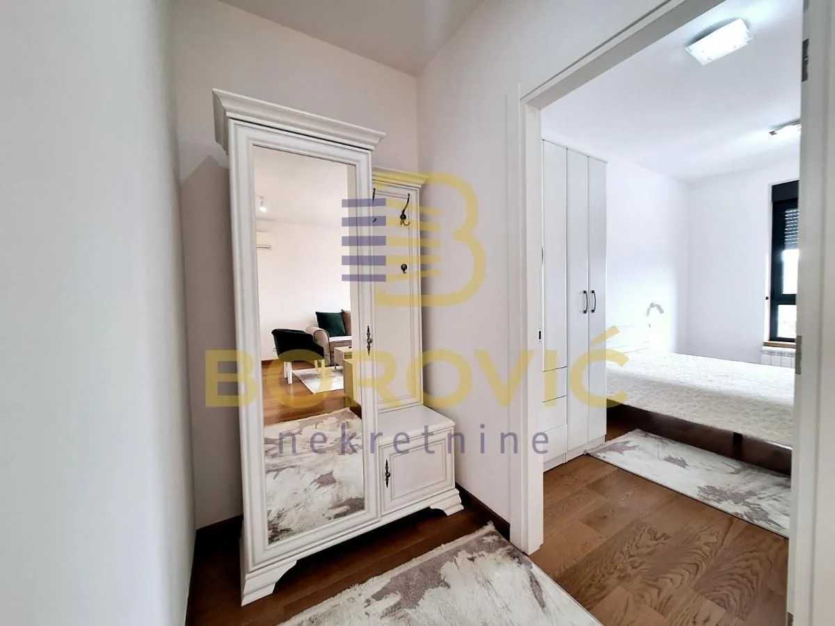Rent, two bedroom apartment, 44m², Vračar Sve Podlokacije, Beograd