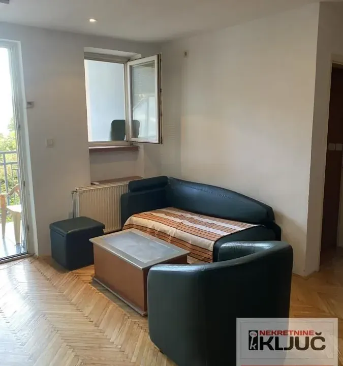 Izdavanje, jednosoban stan, 40m², Centar, Novi Sad