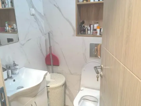 Izdavanje, jednosoban stan, 45m², Pobrežje, Podgorica - image 6