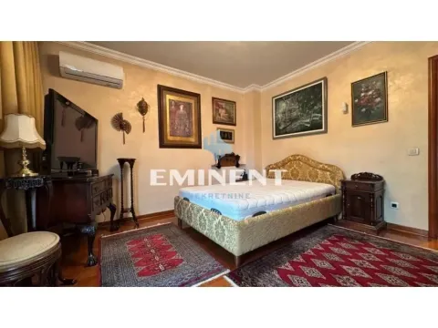 Izdavanje, trosoban stan, 140m², Stari Grad, Beograd - image 8