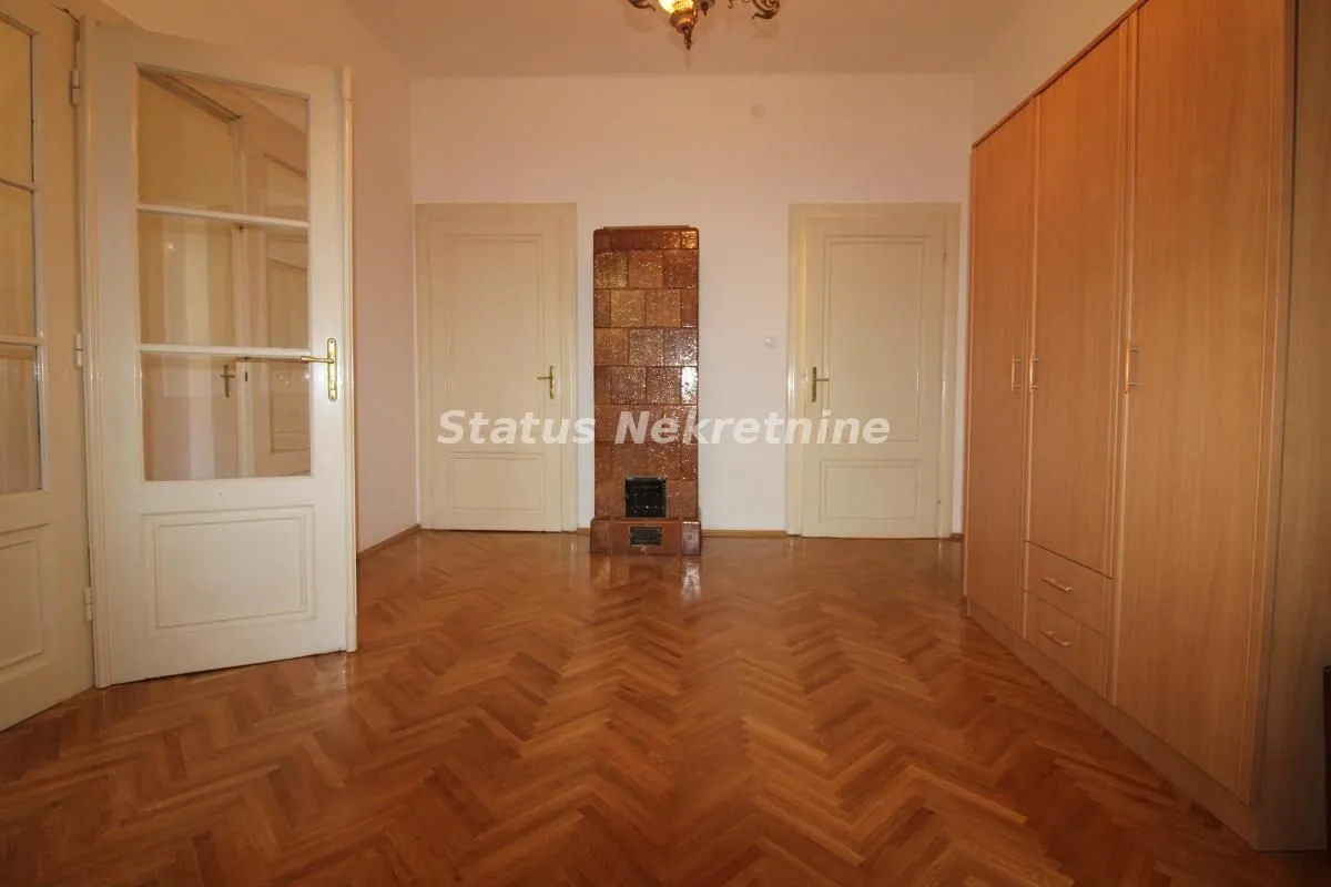 Izdavanje, trosoban stan, 80m², Centar, Novi Sad