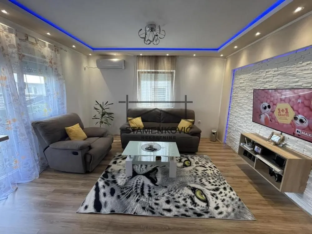 Prodaja, četvorosoban stan, 76m², Adice, Novi Sad Sve Podlokacije