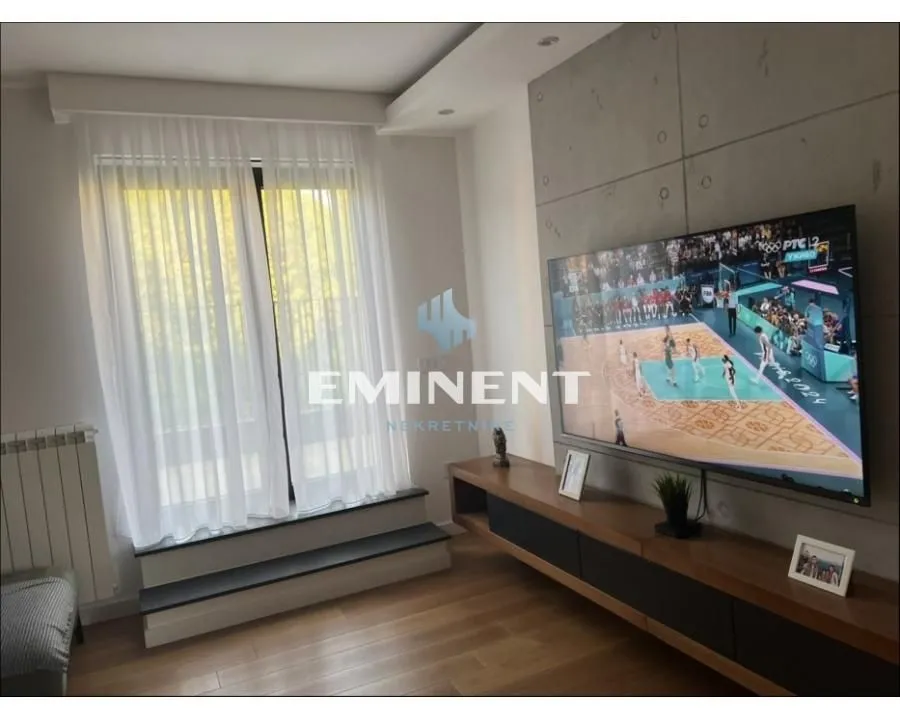 Rent, four bedroom apartment, 113m², Savski Venac, Beograd