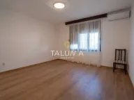 Rent, three bedroom apartment, 110m², City Kvart, Podgorica - image 5