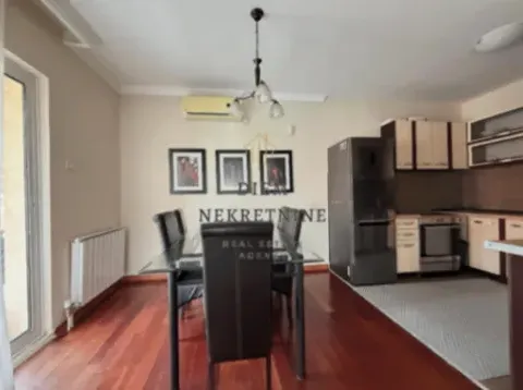 Izdavanje, kuća, 180m², Donja Gorica, Podgorica - image 12