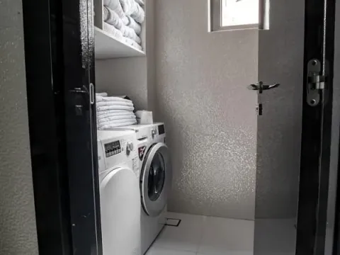 Sale, house, 331m², Budva, Crna Gora - image 15