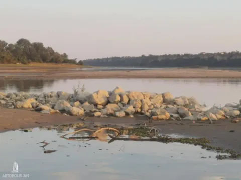 Prodaja, kuća, 51m², Surduk, Stara Pazova - image 4