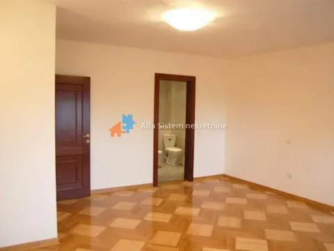 Izdavanje, stan, 300m², Savski Venac, Beograd - image 17