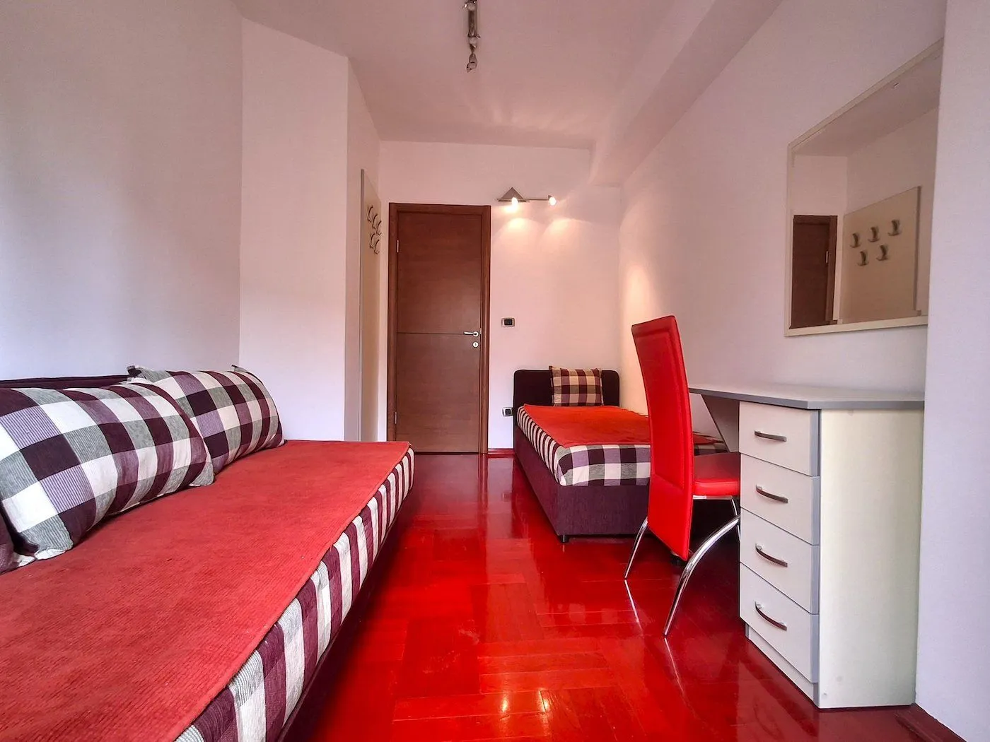 Rent, apartment, 84m², Centar, Podgorica