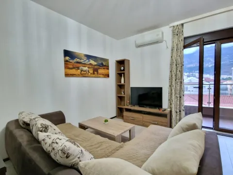 Izdavanje, jednosoban stan, 48m², Budva, Crna Gora - image 3
