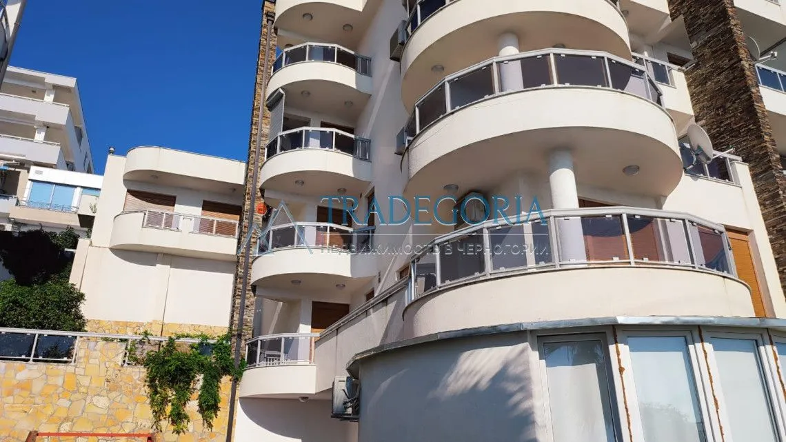 Prodaja, trosoban stan, 104m², Dobra Voda, Bar