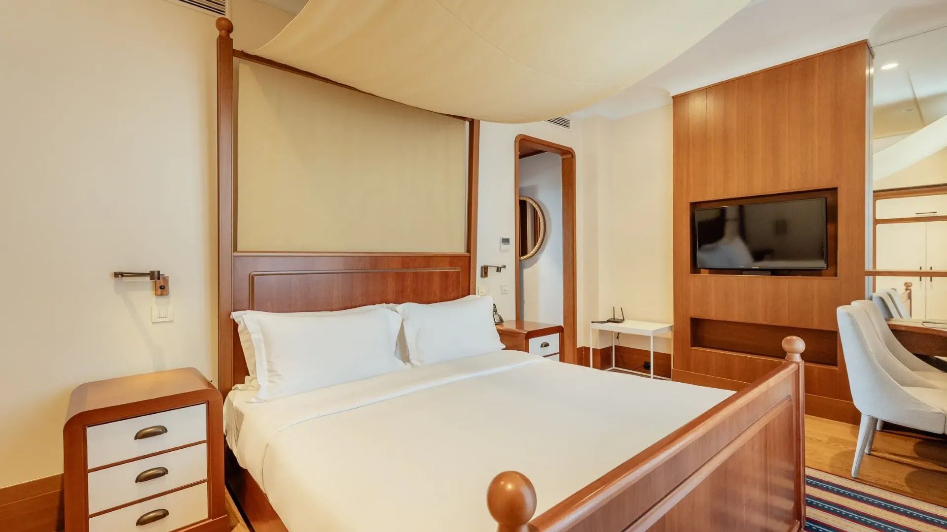 Prodaja, četvorosoban stan, 620m², Porto Montenegro, Tivat