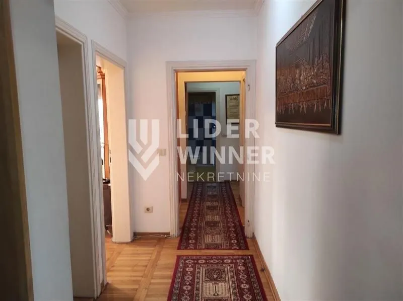 Sale, four bedroom apartment, 110m², Vukov Spomenik, Zvezdara Sve Podlokacije