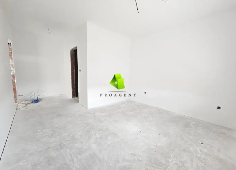 Prodaja, trosoban stan, 90m², Pantelej, Niš