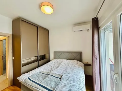 Rent, one bedroom apartment, 45m², Blok 6, Podgorica - image 7