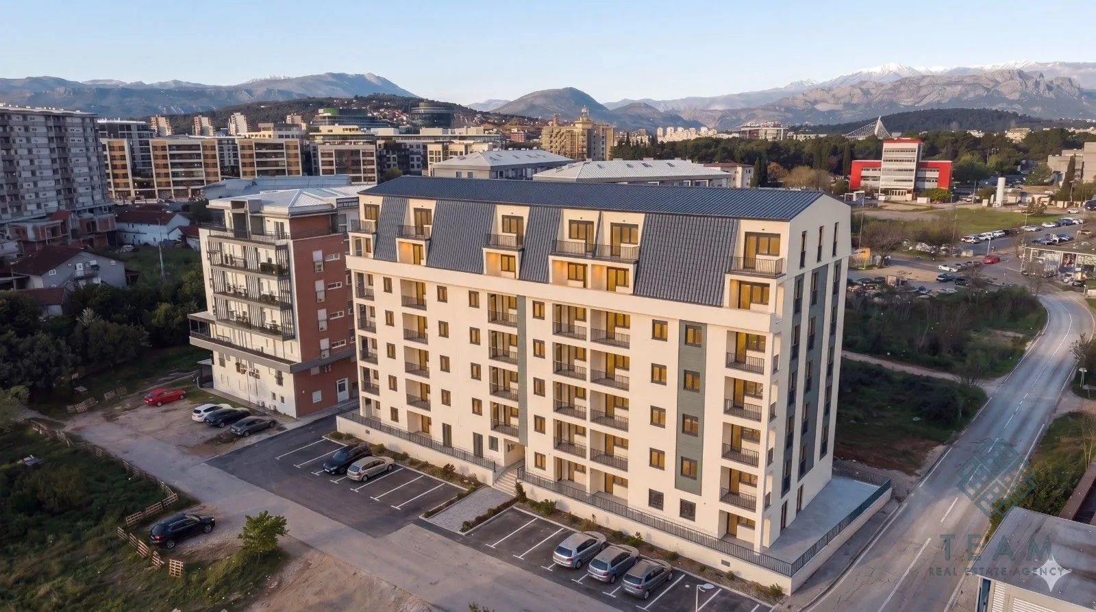 Prodaja, jednosoban stan, 47m², Central Point, Podgorica