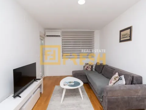 Izdavanje, jednosoban stan, 47m², City Kvart, Podgorica - image 3