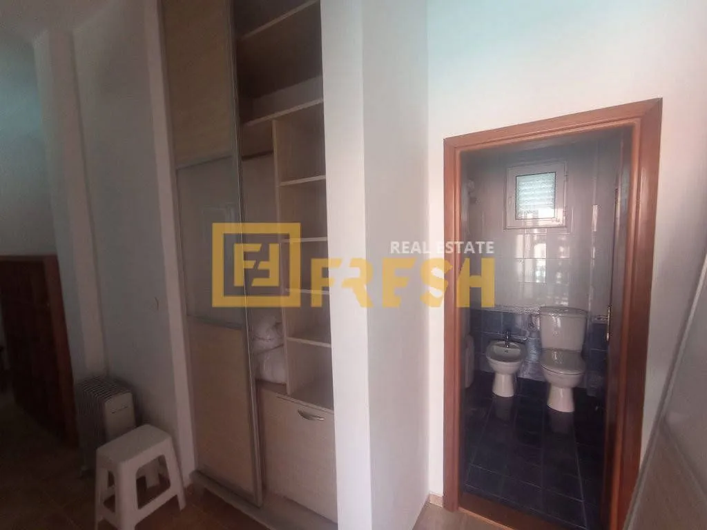 Prodaja, kuća, 423m², Donja Gorica, Podgorica