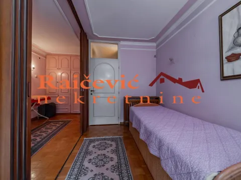 Sale, house, 273m², Brace Jerković, Voždovac Sve Podlokacije - image 9