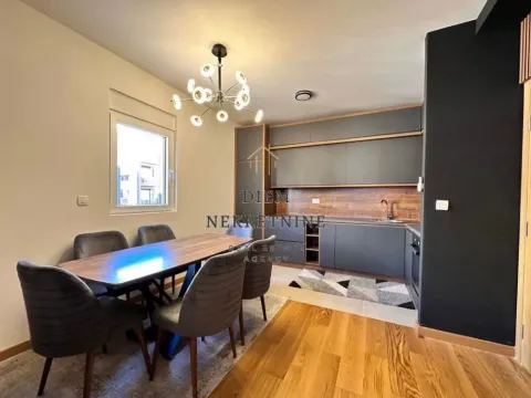 Izdavanje, dvosoban stan, 950m², New City, Podgorica - image 11