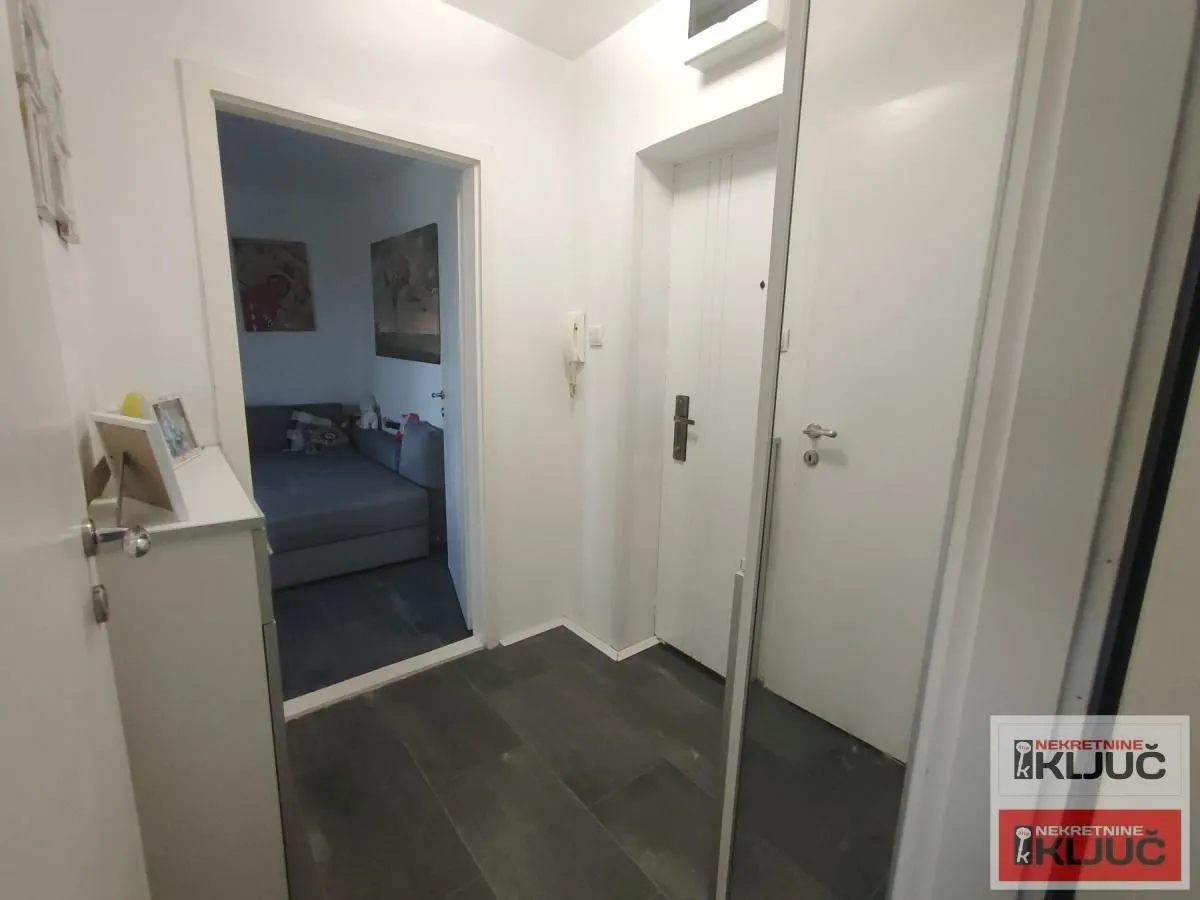 Prodaja, dvosoban stan, 40m², Grbavica, Novi Sad Sve Podlokacije