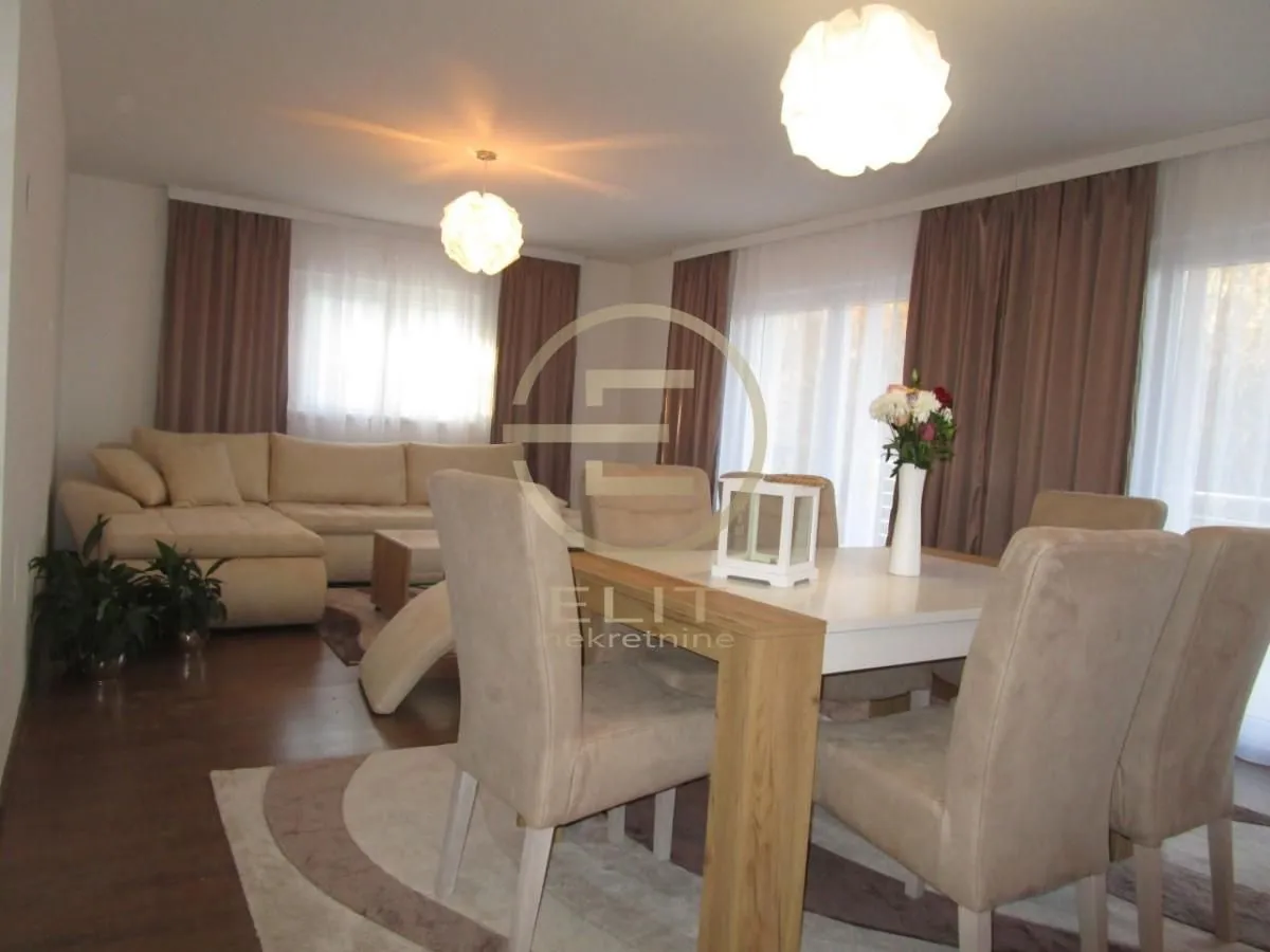 Sale, house, 220m², Alibegovac, Petrovaradin
