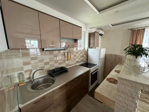 Izdavanje, jednosoban stan, 45m², Budva, Crna Gora - image 10