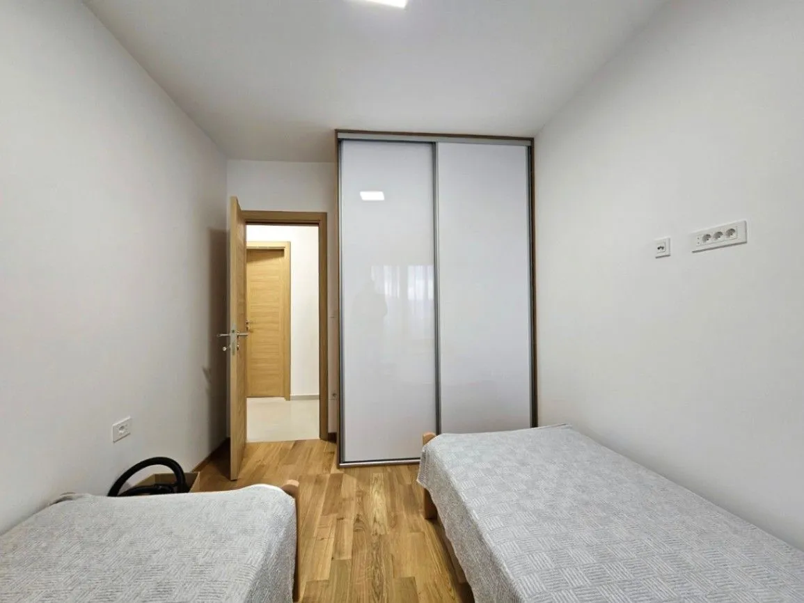 Izdavanje, dvosoban stan, 60m², New City, Podgorica