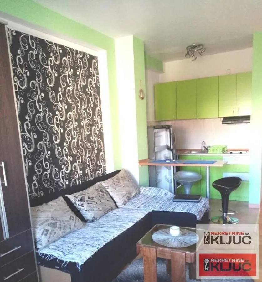 Izdavanje, garsonjera, 27m², Sajmište, Novi Sad
