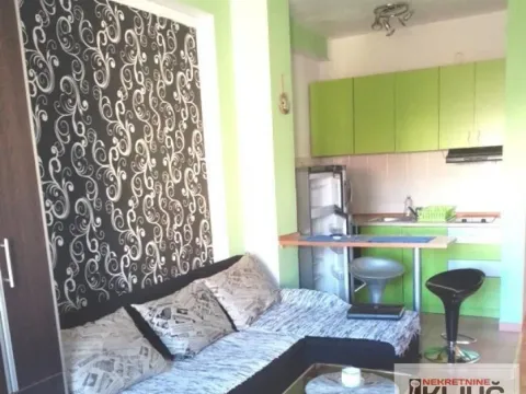 Izdavanje, garsonjera, 27m², Sajmište, Novi Sad