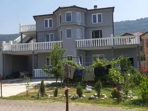 Prodaja, kuća, 360m², Tivat, Crna Gora