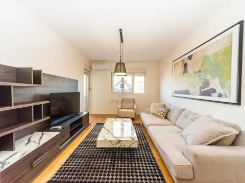 Izdavanje, jednosoban stan, 49m², Central Point, Podgorica - image 3