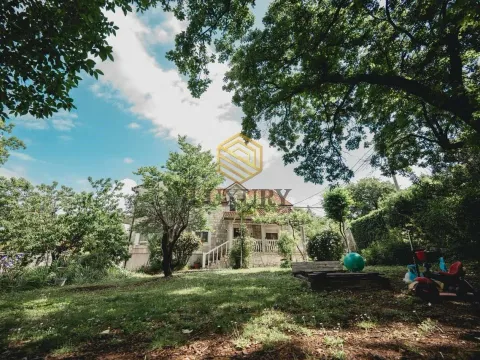 Sale, house, 350m², Vranići, Podgorica - image 9