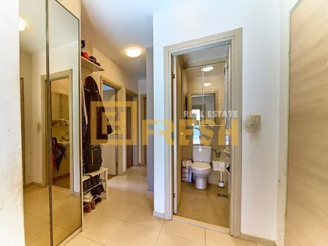 Prodaja, trosoban stan, 78m², Stari Aerodrom, Podgorica - image 19