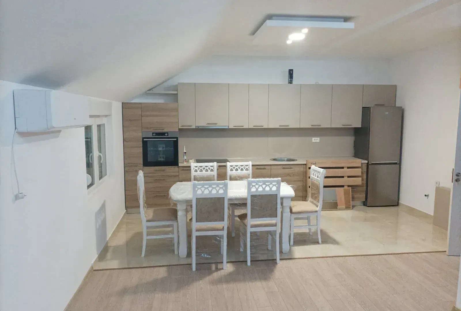 Rent, three bedroom apartment, 120m², Momišići, Podgorica